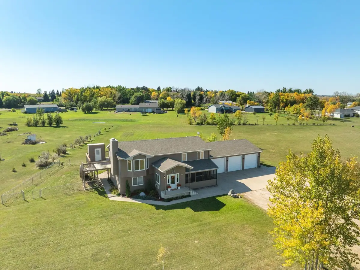 2500 62nd St SE, Minot, ND 58701 - Image #1