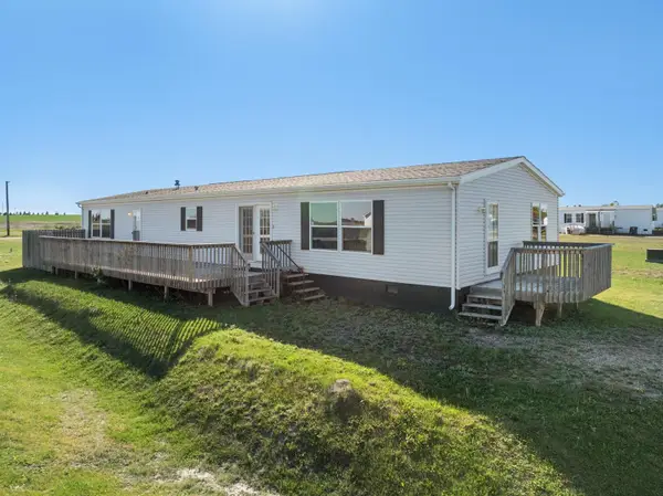 4680 Unity Dr SE, Minot, ND 58701