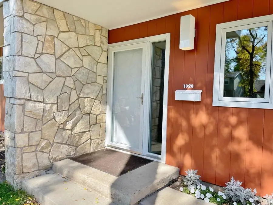 1028 W Central Avenue, Minot, ND 58701 - Image #2