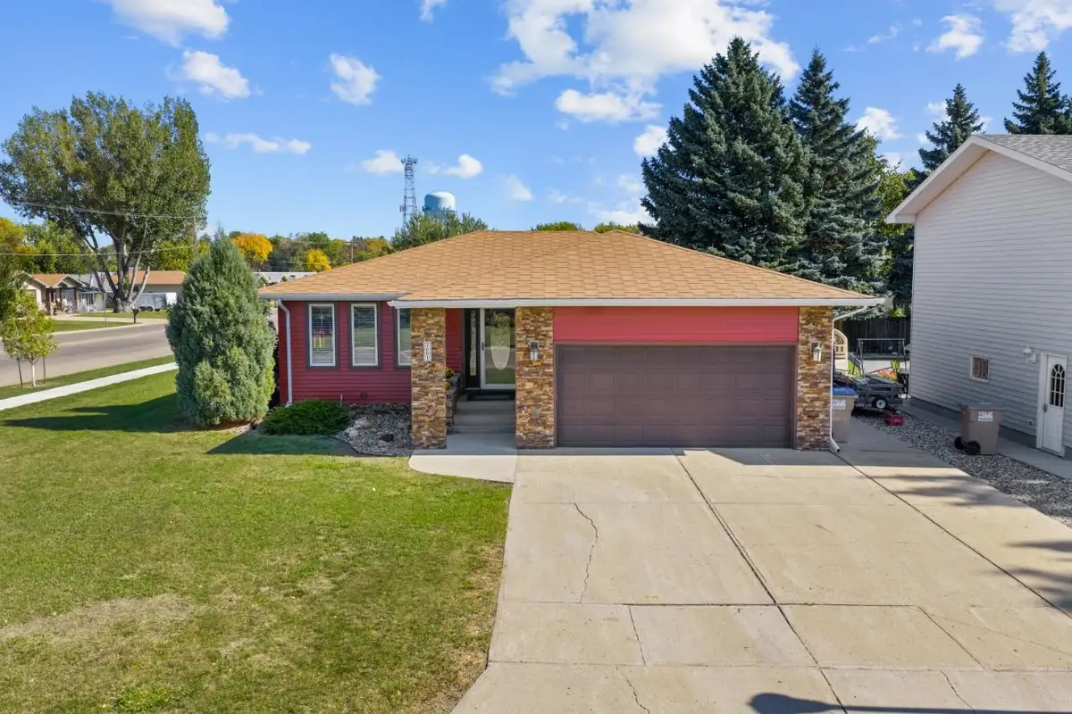 1601 12th ST SW, Minot, ND 58701-6113 - Image #1