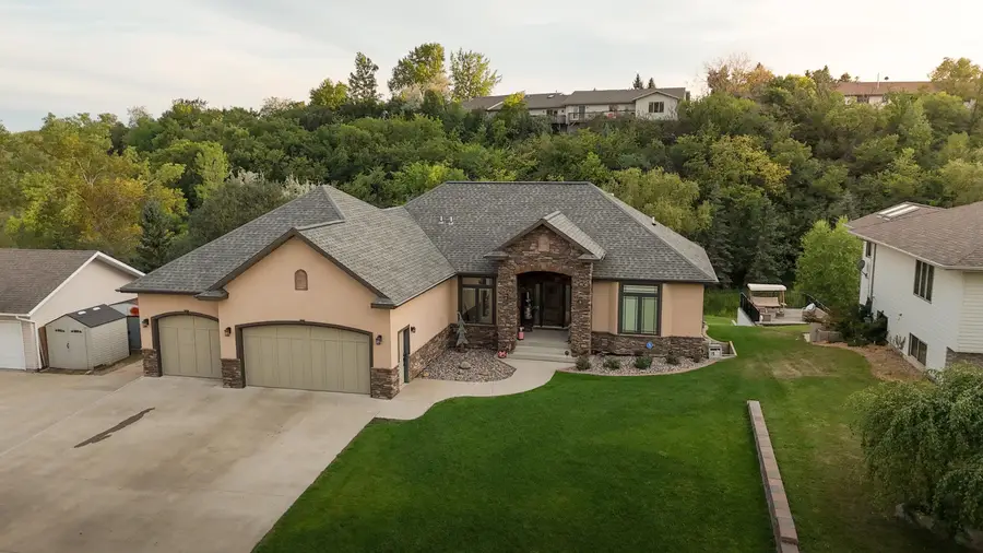 1409 Golden Valley Lane, Minot, ND 58703 - Image #3