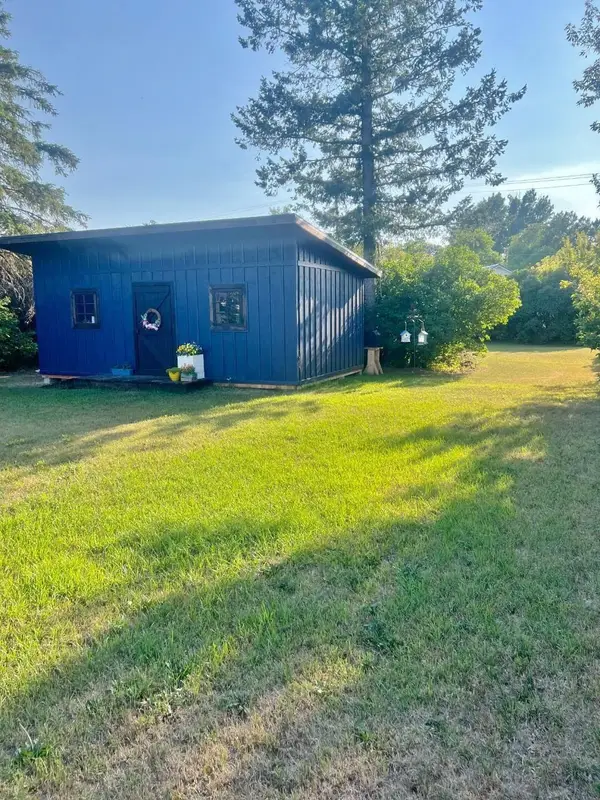 603 State St, Rolette, ND 58366