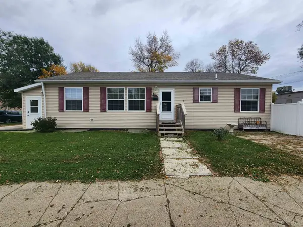 420 16th ST NW, Minot, ND 58703