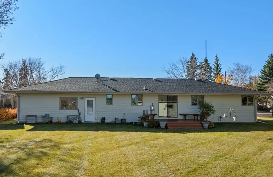 604 WEST PINE CIRCLE, Bottineau, ND 58318 - Image #2