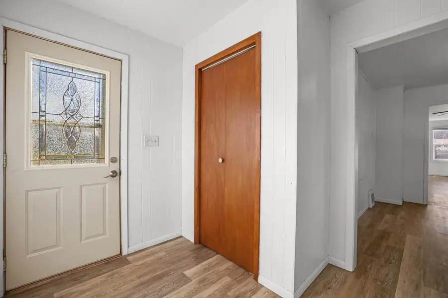 207 4th Ave SW, Towner, ND 58788 - Image #2