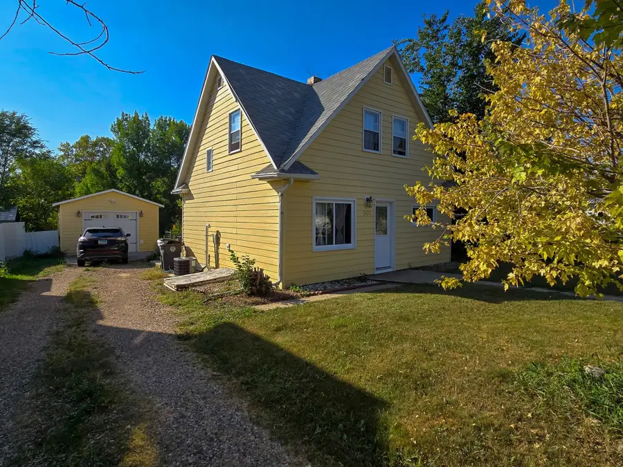 507 2nd Avenue NE, Kenmare, ND 58746 - Image #3