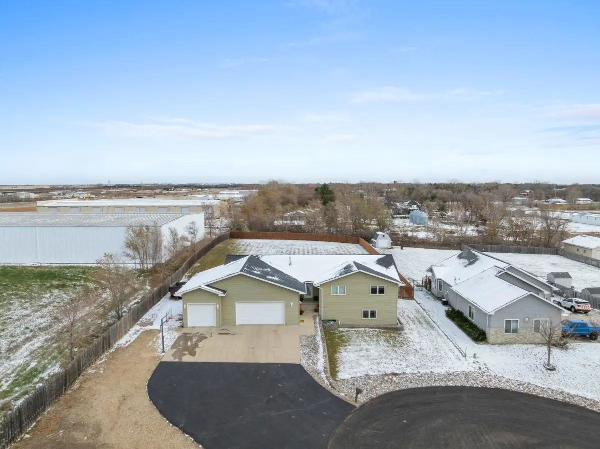 1001 70TH ST SE, Minot, ND 58701 - Image #1