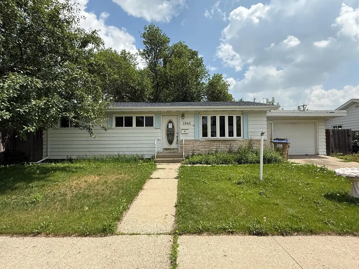 1948 3rd St NW, Minot, ND 58703 - Image #1