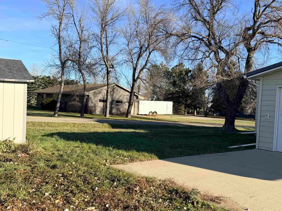 521 Berthold St NE, Berthold, ND 58718 - Image #2