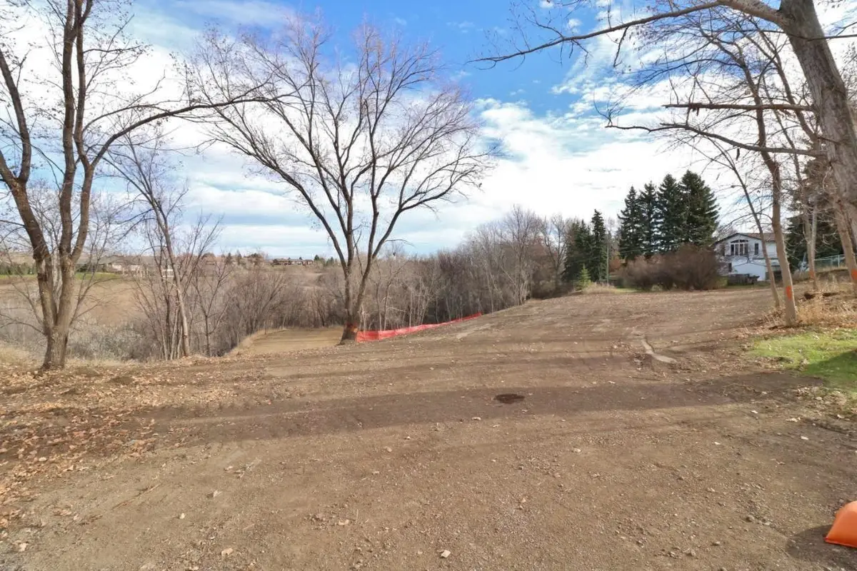 2111 Academy Rd, Minot, ND 58703 - Image #1