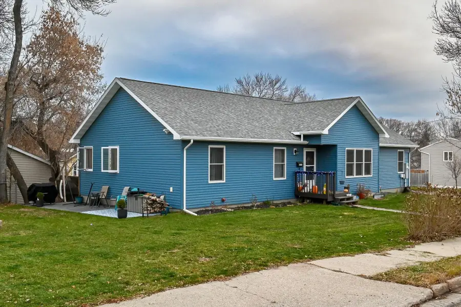 1714 University Drive, Minot, ND 58703 - Image #2