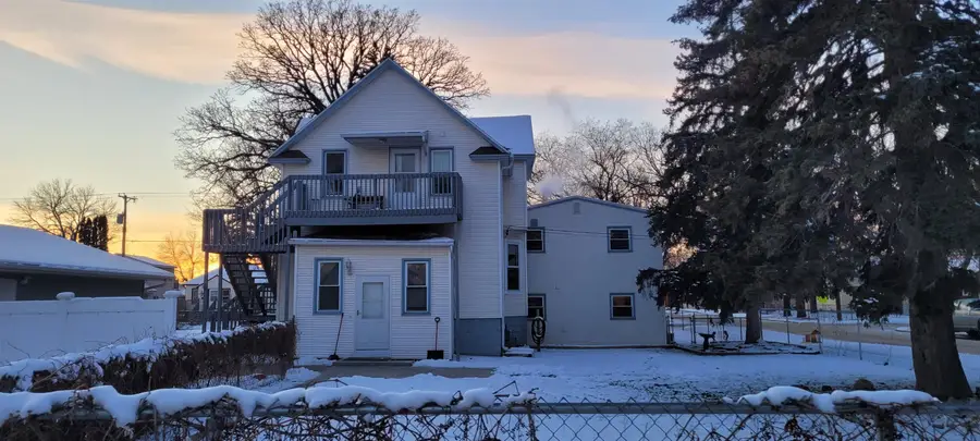 424 1st Street NE, Minot, ND 58703 - Image #3