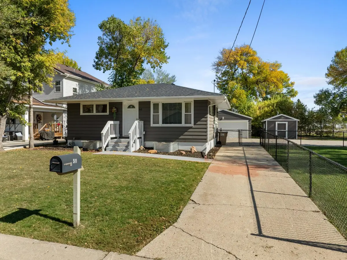 511 & 515 19TH ST SE, Minot, ND 58701 - Image #1