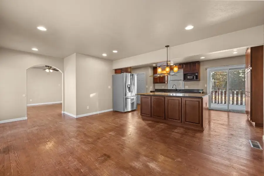 310 3rd St NW, Towner, ND 58788 - Image #2