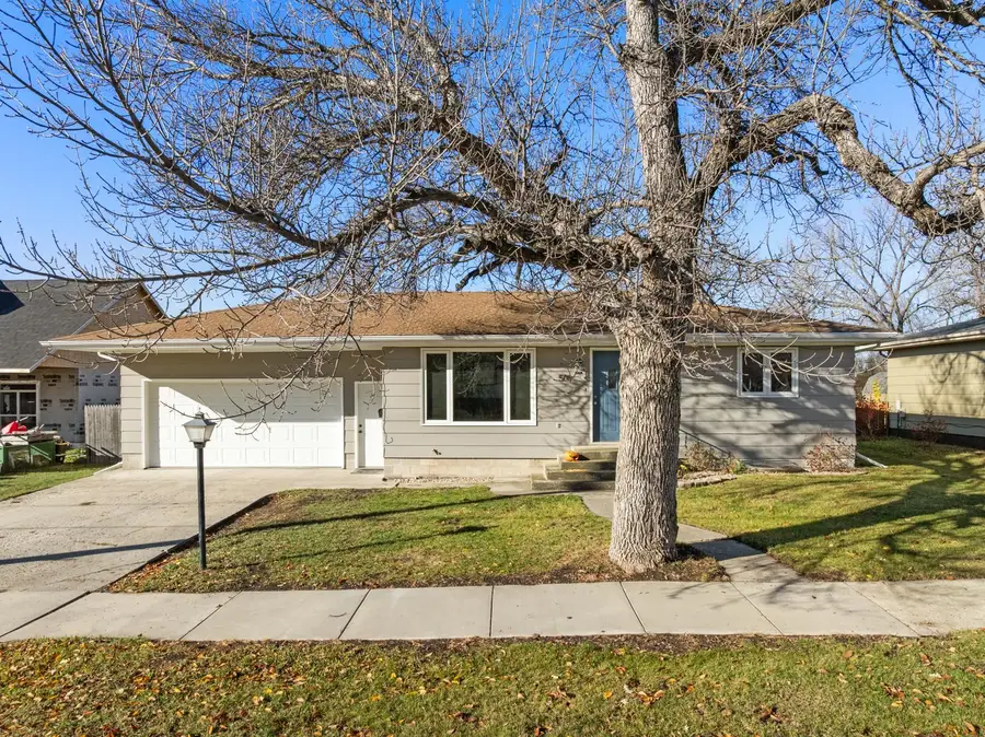 508 BENNETT ST, Bottineau, ND 58318 - Image #2