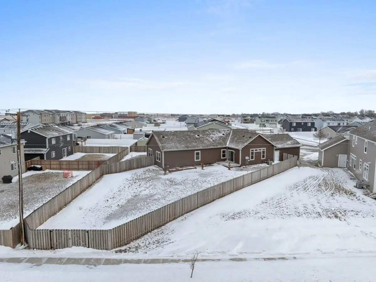 3403 15th St NW, Minot, ND 58703 - Image #1