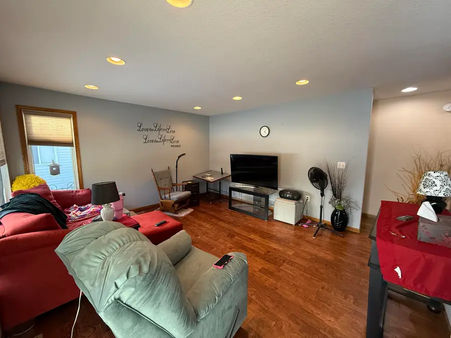 418 SW 23RD ST, Minot, ND 58701 - Image #3
