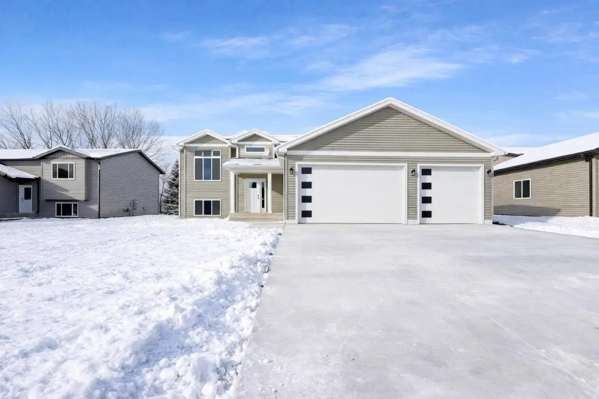 332 7th Ave. SW, Surrey, ND 58785 - Image #1