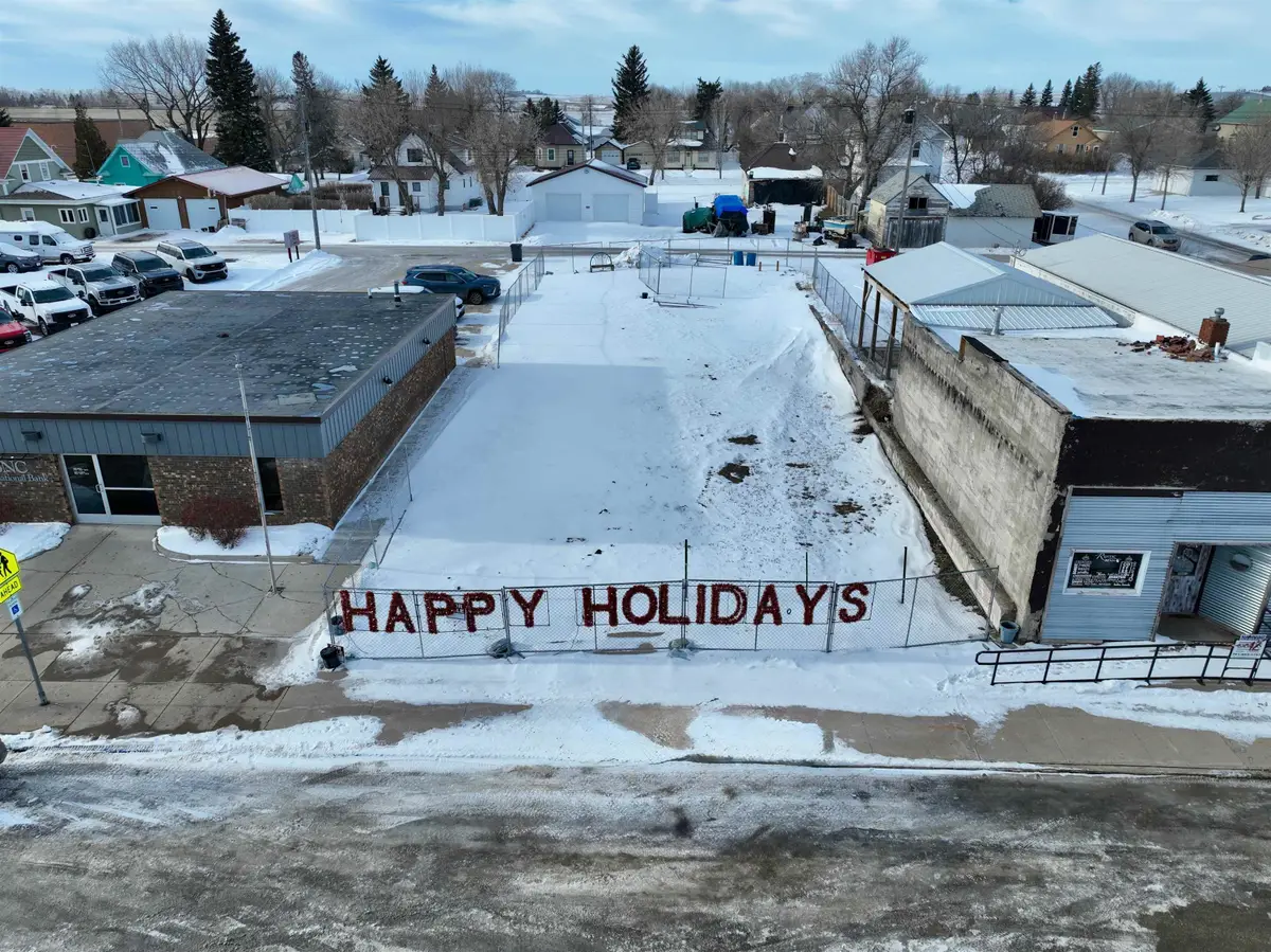 208 S Main St, Stanley, ND 58784 - Image #1