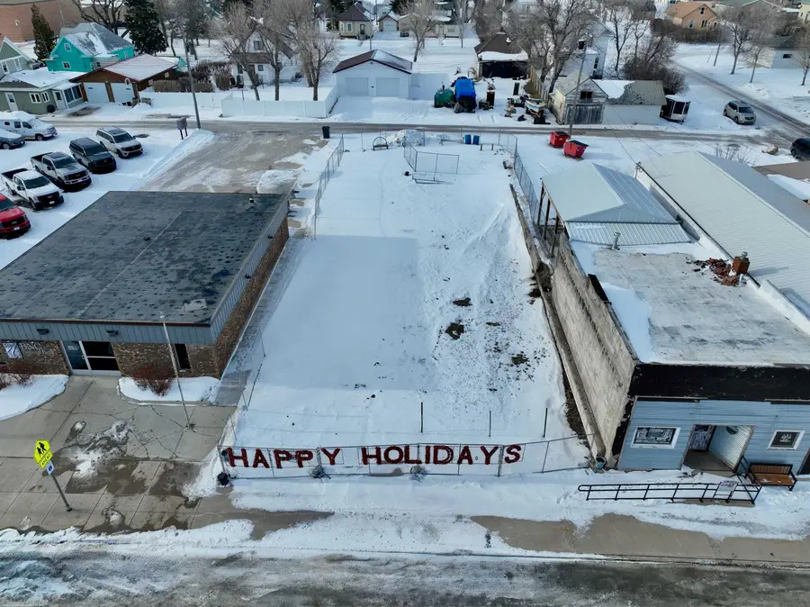 208 S Main St, Stanley, ND 58784 - Image #2