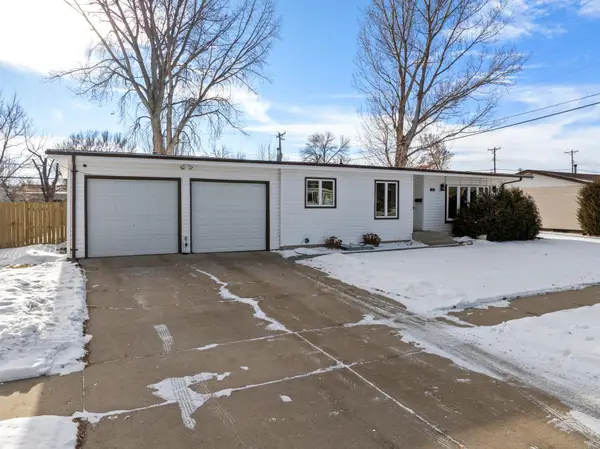 711 24TH AVE NW NW, Minot, ND 58703