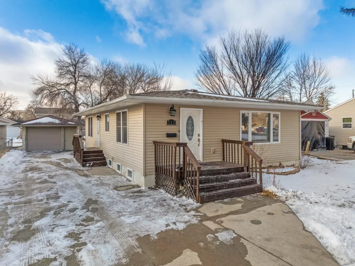 313 19th Street NW, Minot, ND 58703 - Image #1