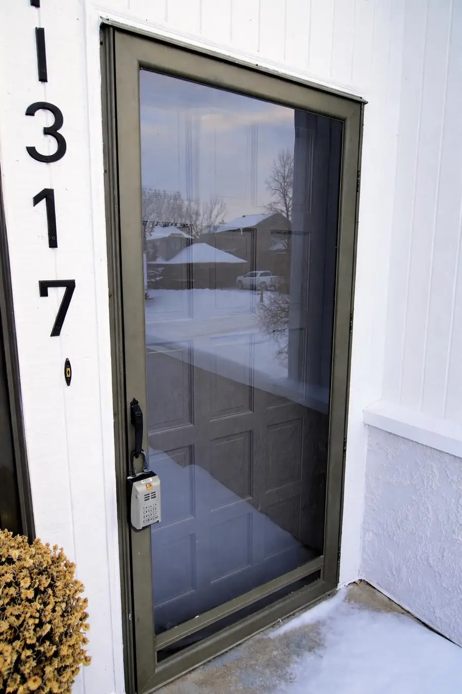 1317 12th St SW, Minot, ND 58701 - Image #2