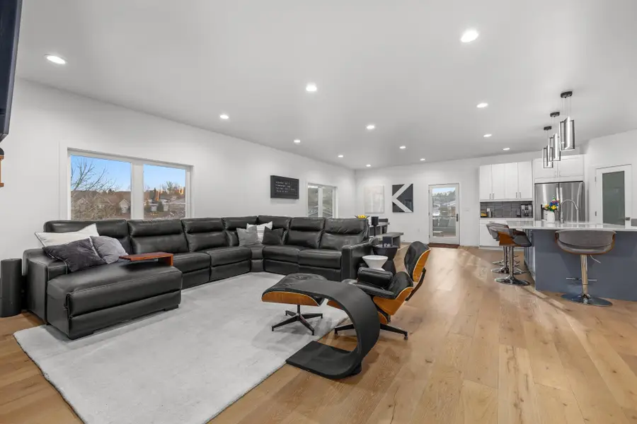 1804 Aspen Circle SW, Minot, ND 58701 - Image #2