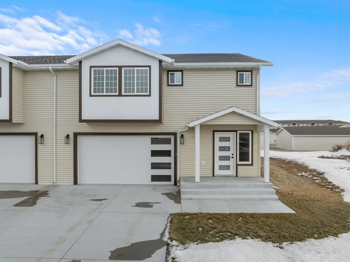3311 23rd Ave NW, Minot, ND 58703 - Image #1