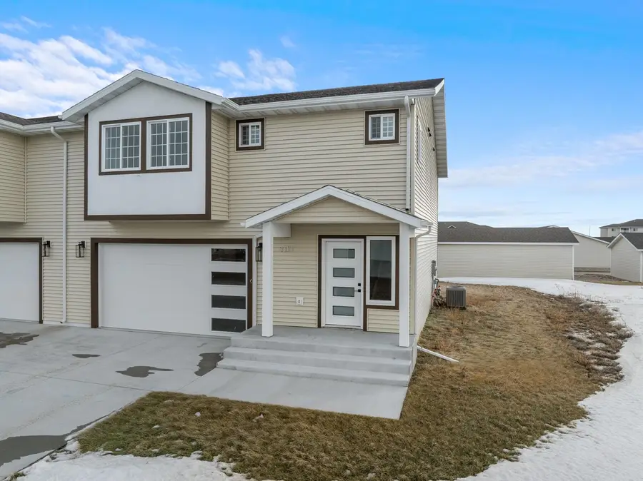 3311 23rd Ave NW, Minot, ND 58703 - Image #2