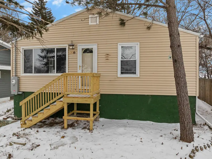 816 Soo Street, Minot, ND 58701 - Image #3