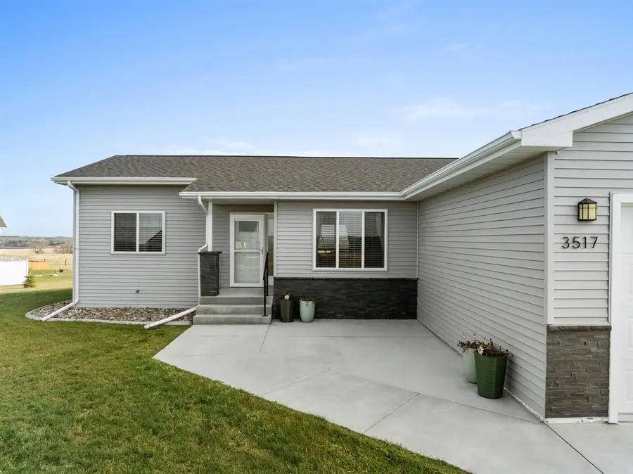 3517 GRAYSON DR, Burlington, ND 58722 - Image #3