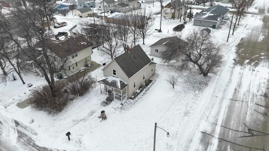 7 3rd St SE, Garrison, ND 58540 - Image #3