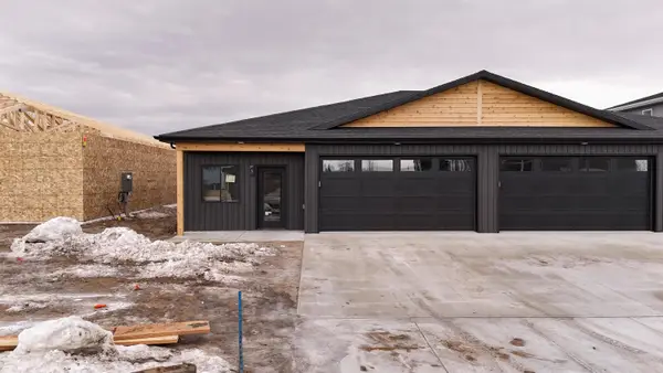 2340 Landmark Dr, Minot, ND 58703-1898