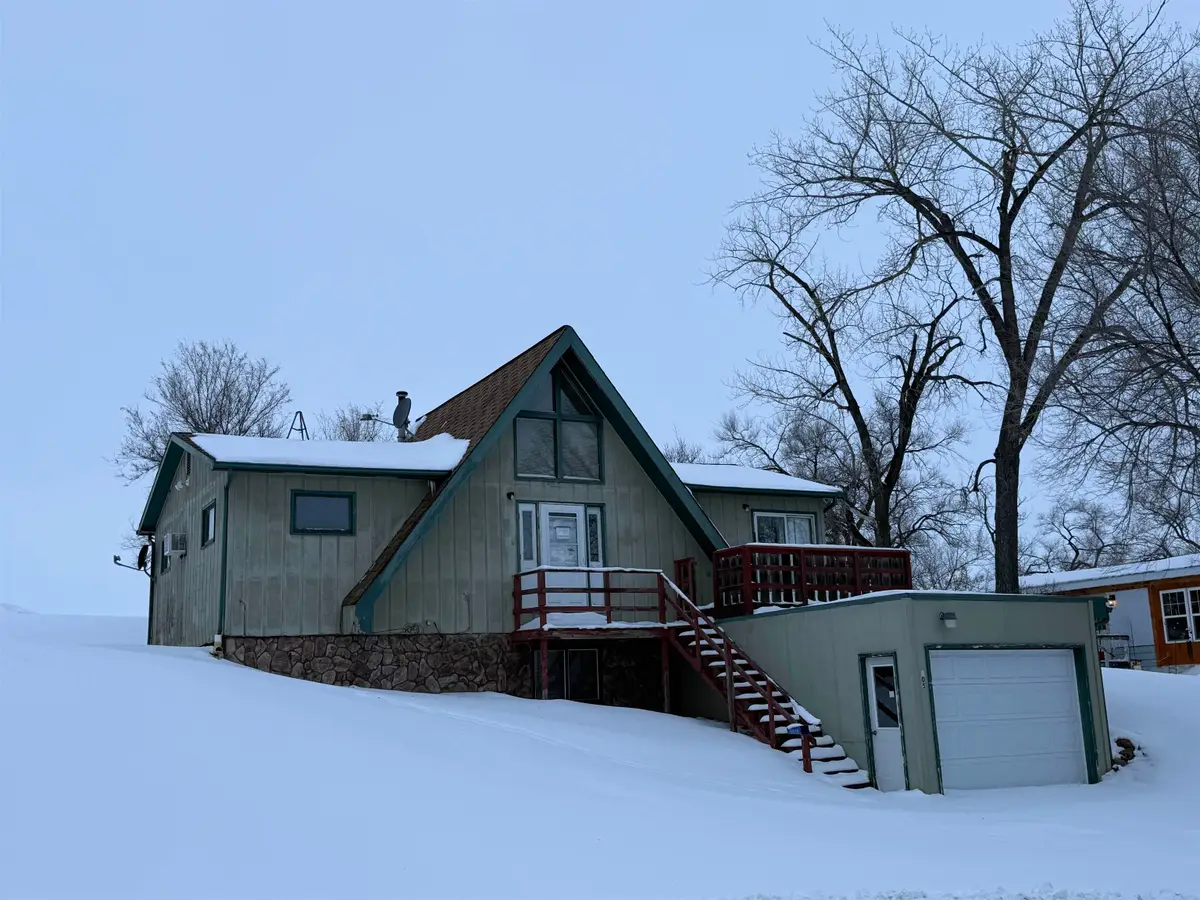 405 NW 4th St, Watford City, ND 58854 - Image #1
