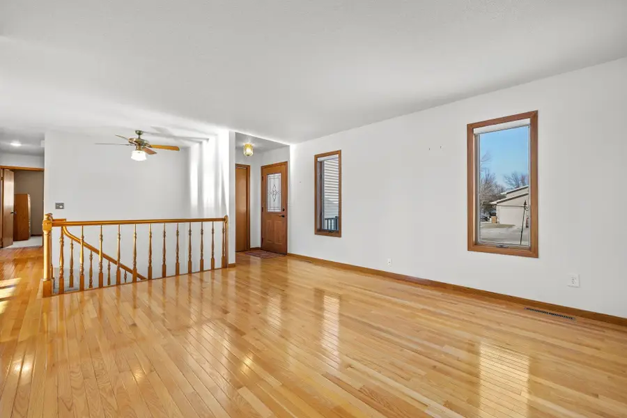 2609 11TH AVE NW, Minot, ND 58703 - #3