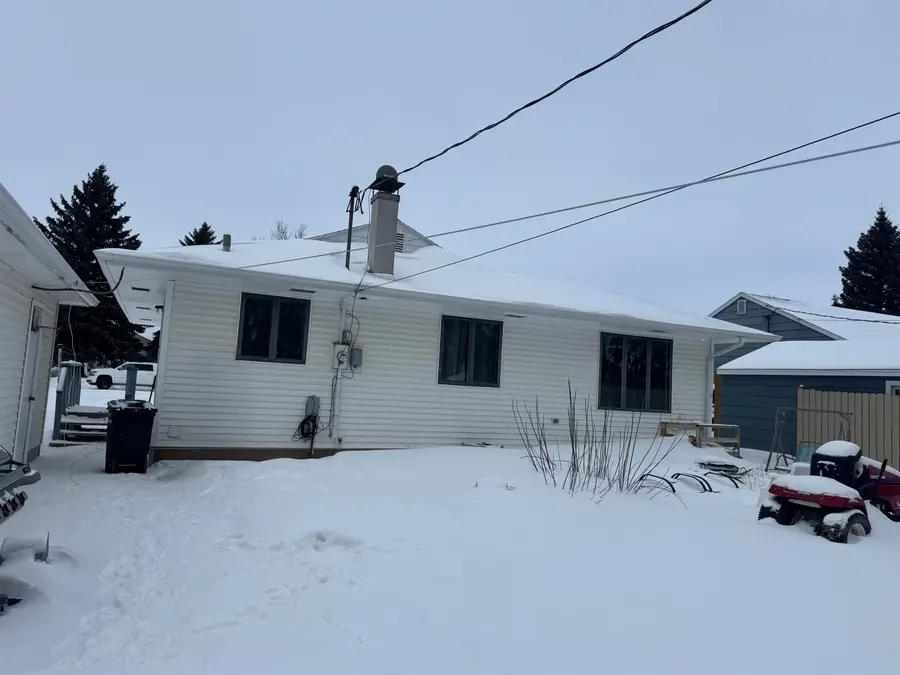 211 12TH ST W, Bottineau, ND 58318 - #3