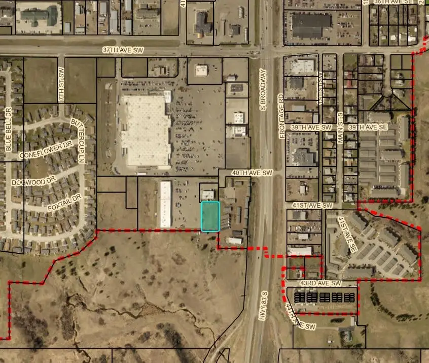 325 40th Ave SW, Minot, ND 58701 - #1