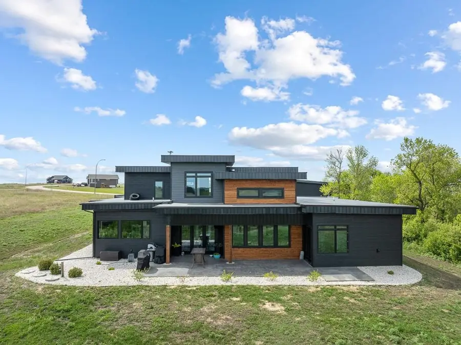 3920 GRAYSON DR, Burlington, ND 58722 - #2