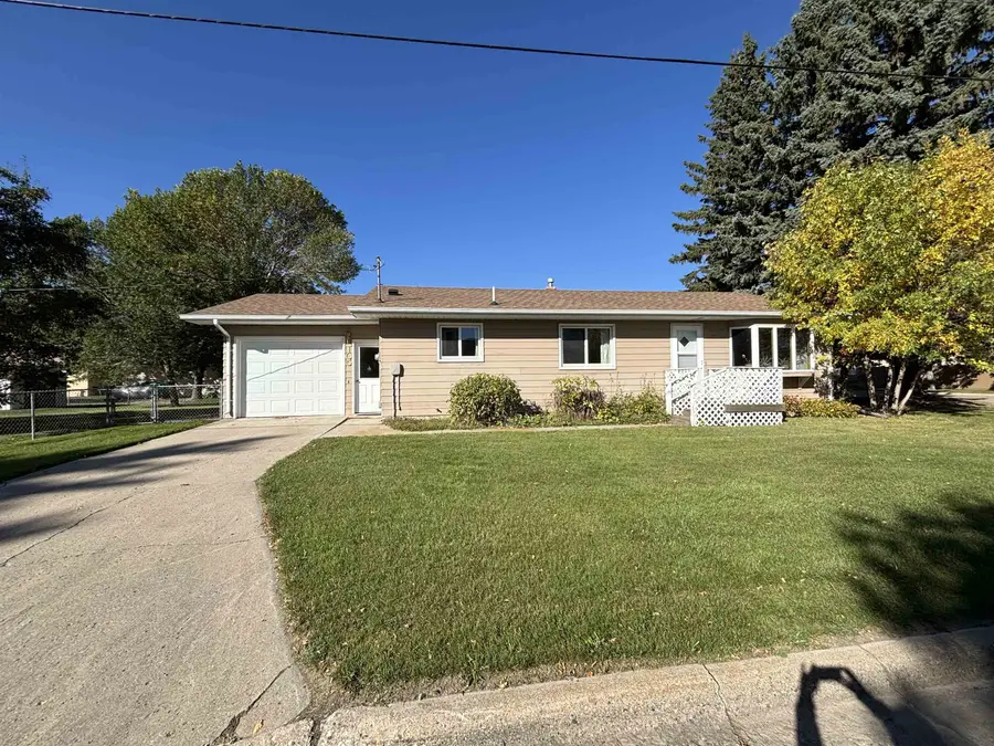 105 NE 3rd Ave NE, Mohall, ND 58761 - #2