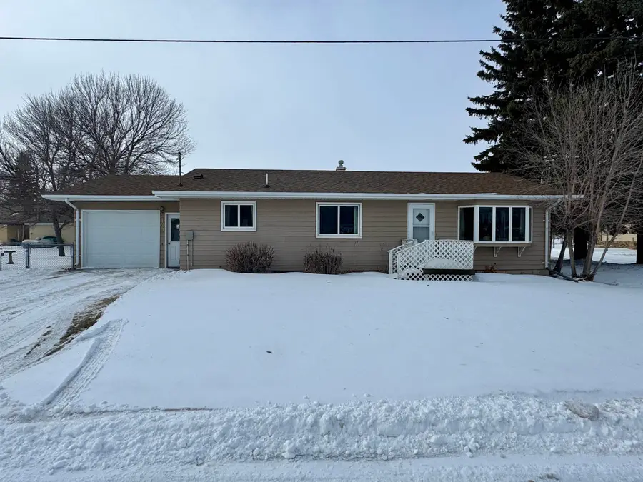 105 NE 3rd Ave NE, Mohall, ND 58761 - #3