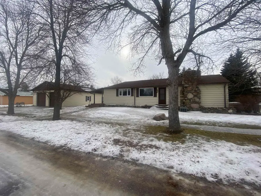 205 2nd Ave, Portal, ND 58772 - Image #2