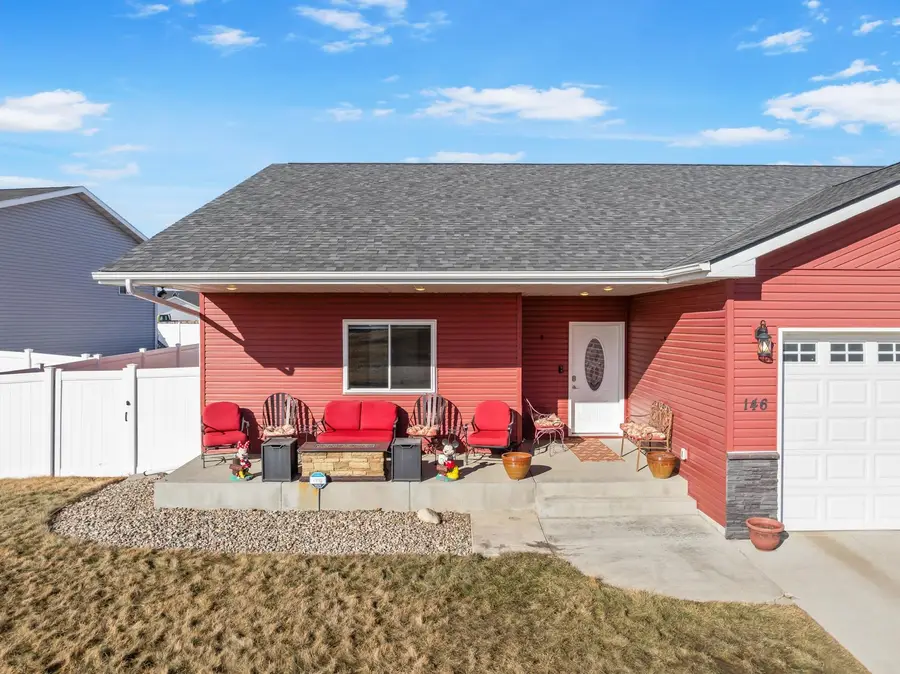 146 Mulberry Loop, Minot, ND 58703 - #3