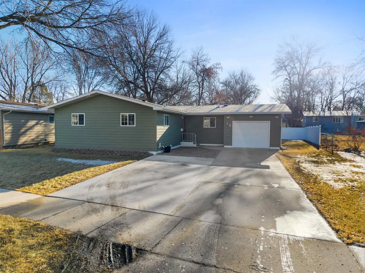 15 SW 22nd St, Minot, ND 58701 - #1