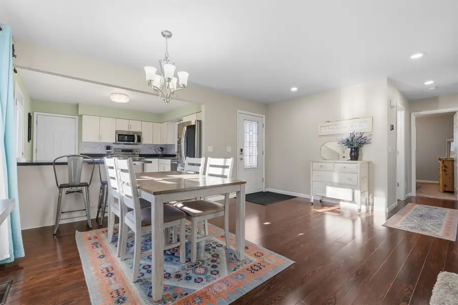 15 SW 22nd St, Minot, ND 58701 - #3