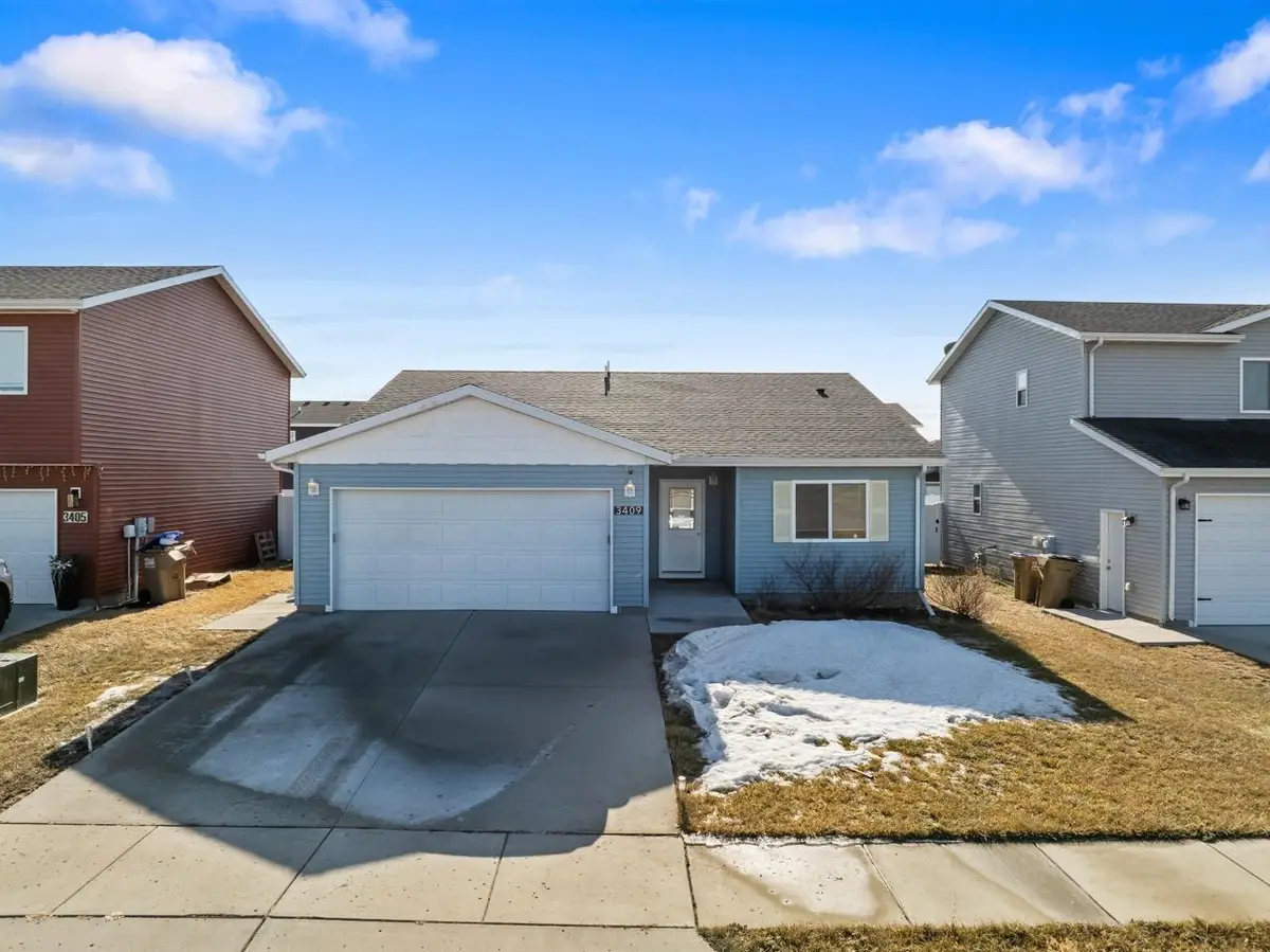 3409 Harvest Hills Ave NW, Minot, ND 58703 - #1