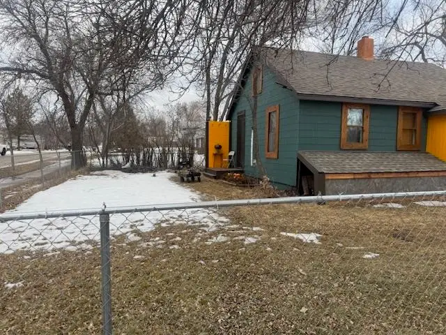 114 1ST AVE NW, Parshall, ND 58770 - #3