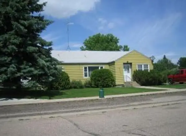 504 Carvell St, Max, ND 58759