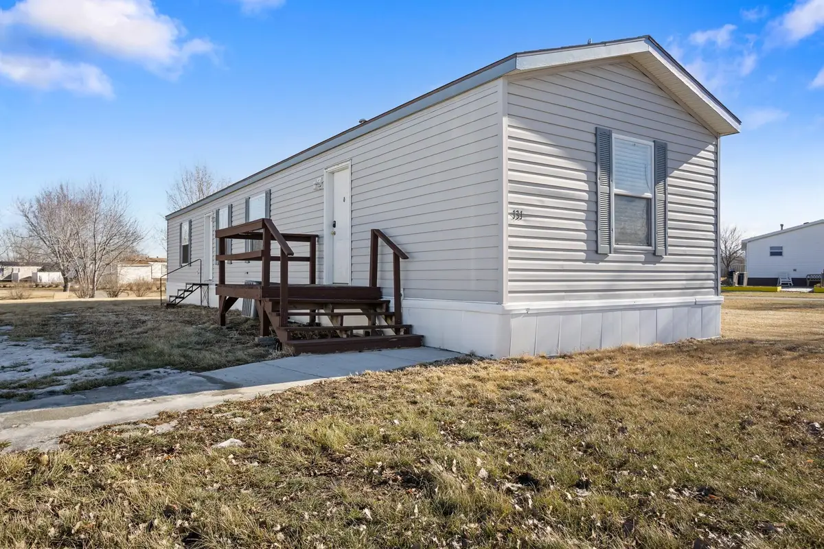 405 31st Ave SE, Minot, ND 58701 - #1