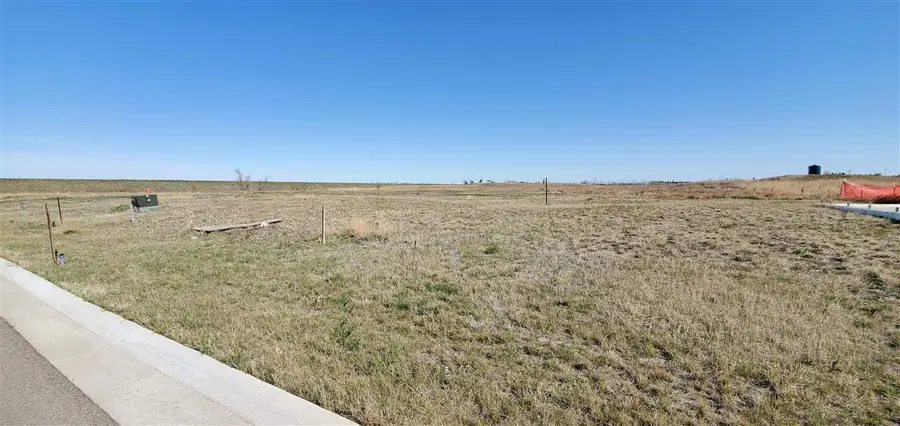 375 14th St, Tioga, ND 58852 - #3